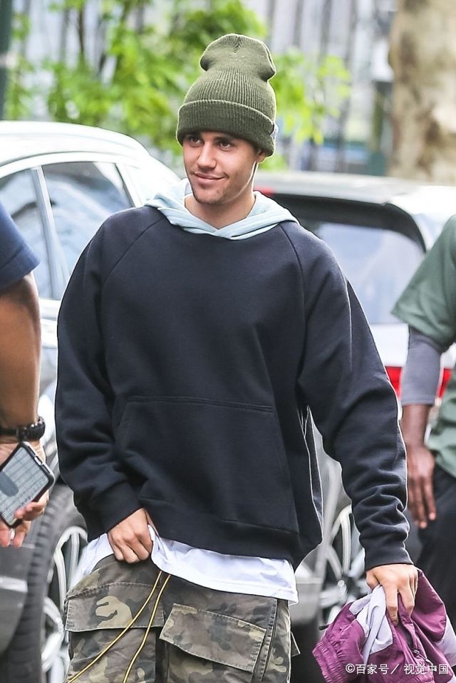 美国纽约,贾斯汀·比伯(justin bieber)现身街头